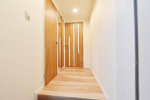 シャトレー代々木 玄関