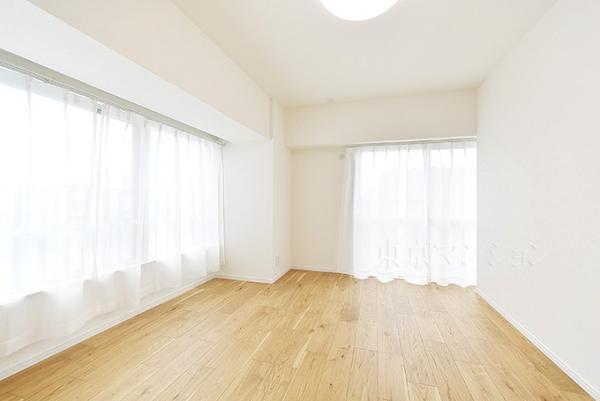 エントピア高円寺 リビング以外の居室