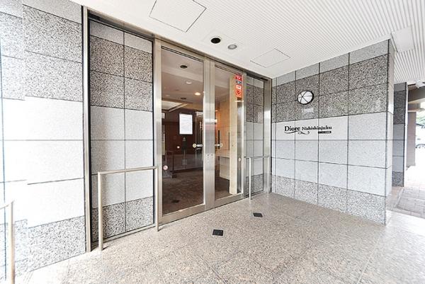 ディオレ西新宿 エントランス（外）