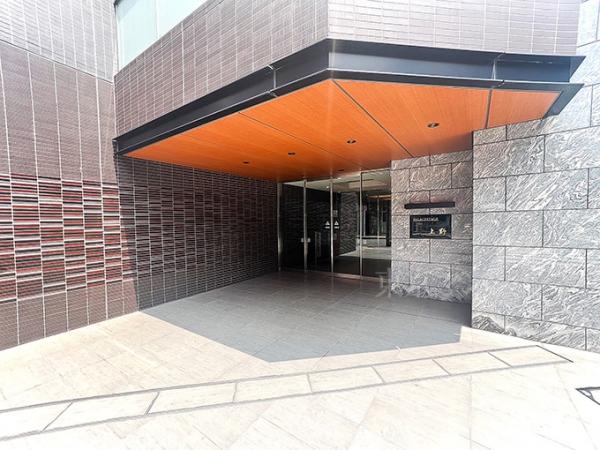 パレステージ上野 エントランス（外）