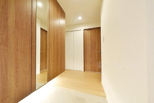 光が丘パークタウンゆりの木通り南２号棟 玄関