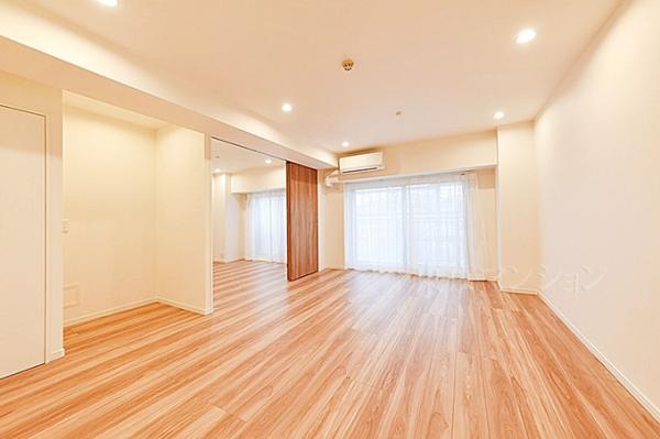 光が丘パークタウンゆりの木通り南１号棟 リビング