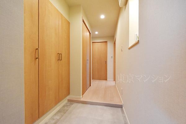 メゾン西永福 玄関