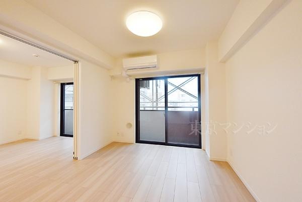 ソレイユ高島平1 リビング