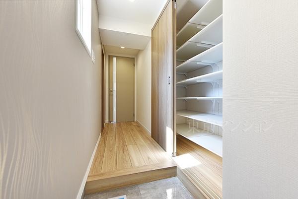 ダイアパレス大洋・駒形 玄関