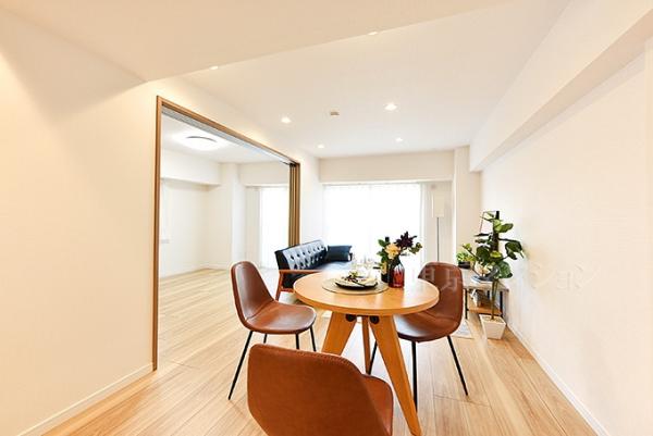 ダイアパレス大洋・駒形 リビング