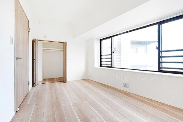 ローズアヴェニュー西巣鴨 リビング以外の居室