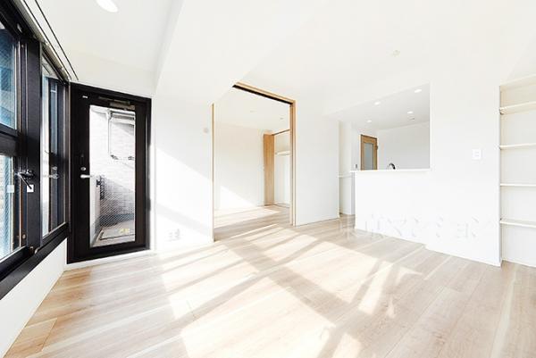 ローズアヴェニュー西巣鴨 リビング