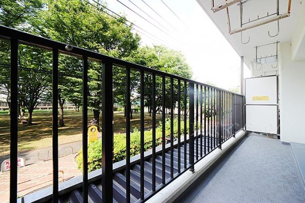 コスモ町屋 バルコニー