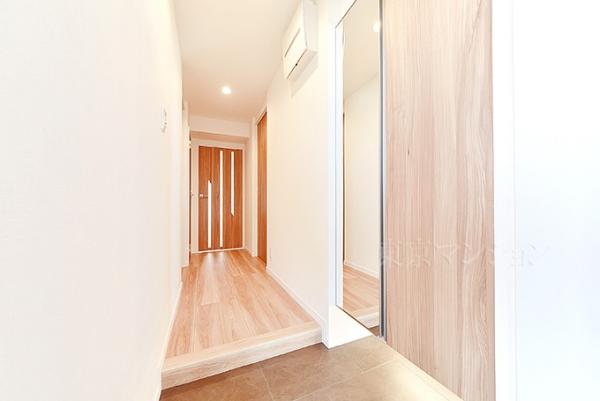 ロイヤルパレス東中野 玄関