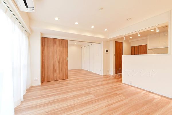 ロイヤルパレス東中野 リビング