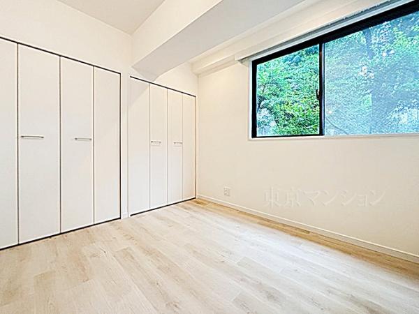 エバーグリーンパレス新宿 リビング以外の居室