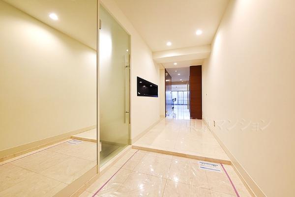 東高成城ペアシティ三船 玄関