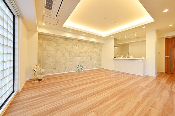 アトラス江戸川アパートメント リビング