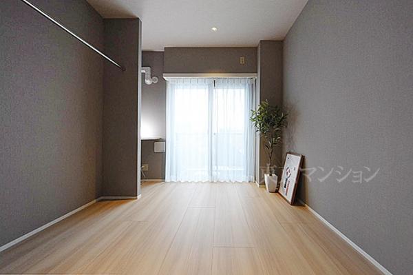 フリーディオ四谷三丁目 リビング以外の居室