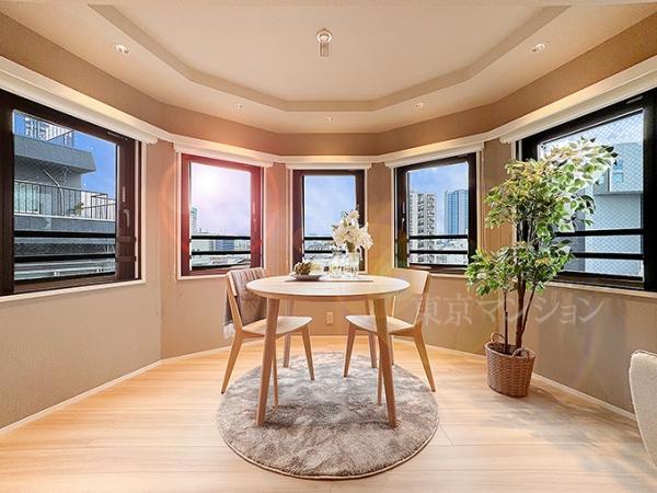 フリーディオ四谷三丁目 リビング