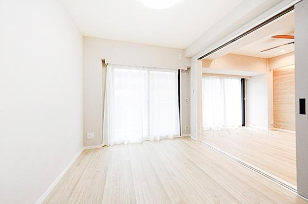 レクセル下落合第１ リビング以外の居室