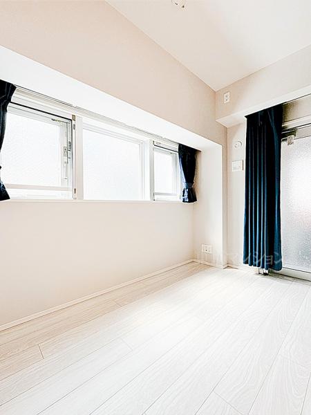 ウィルローズ秋葉原 リビング以外の居室