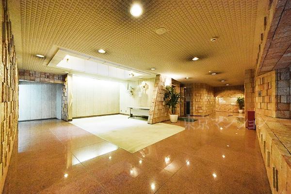 虎ノ門ガーデン エントランスホール