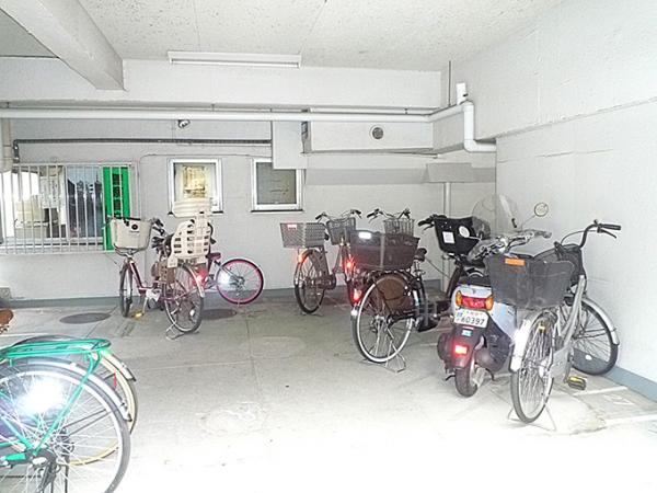 洗足池ローズベイハイツ 駐輪場