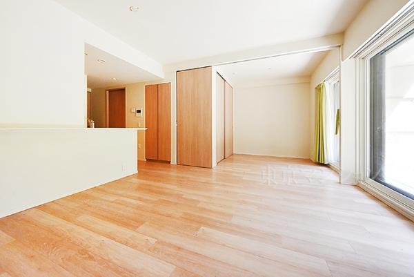 プラウドシティ大田六郷 リビング