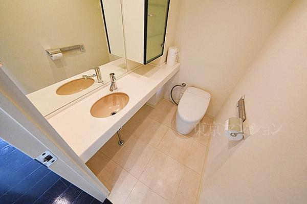 銀座タワー トイレ