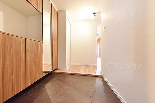 ラヴィドール杉並上井草 玄関