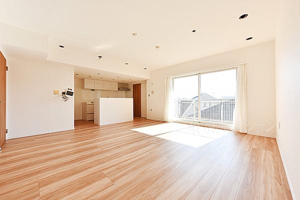 ラヴィドール杉並上井草 リビング