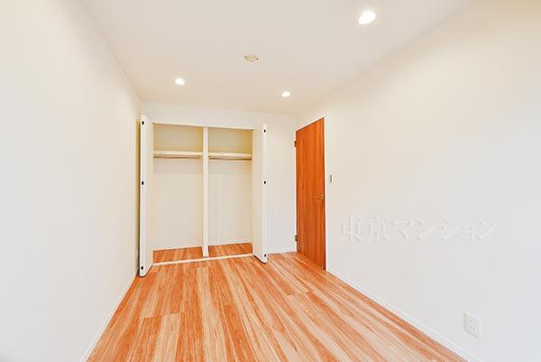 ドミール五番町 リビング以外の居室