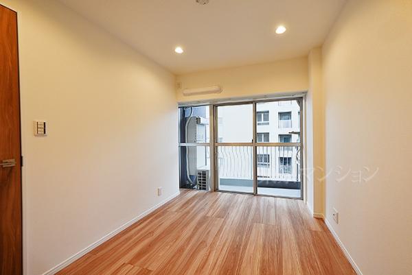 ドミール五番町 リビング以外の居室