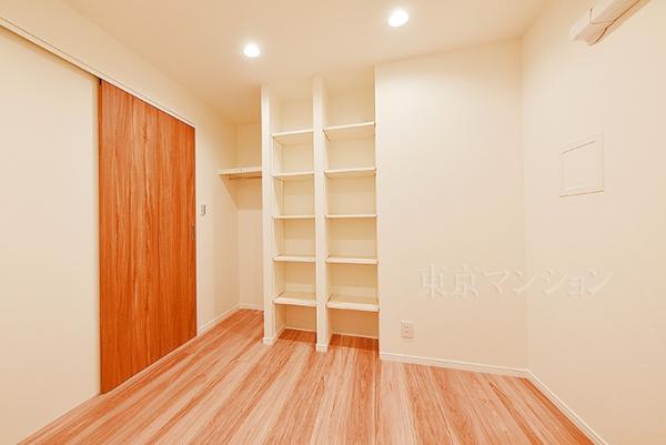 ドミール五番町 リビング以外の居室