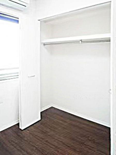 宮廷東新宿ビル リビング以外の居室