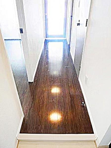 宮廷東新宿ビル 玄関