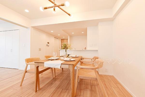 クレストフォルム田町ベイフロントスクエア リビング