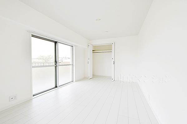 芦花公園スカイハイツ リビング以外の居室