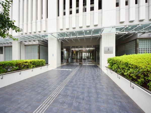 エアライズタワー エントランス（外）