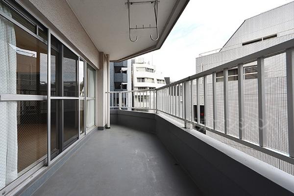 ライオンズマンション南平台 バルコニー