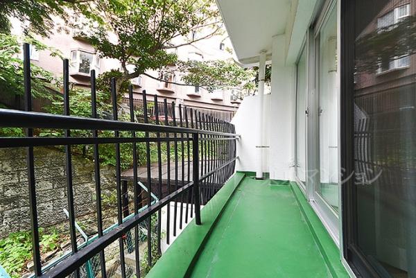 秀和高輪レジデンス バルコニー