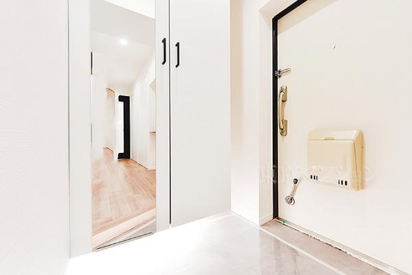 秀和高輪レジデンス 玄関