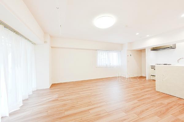 秀和高輪レジデンス リビング