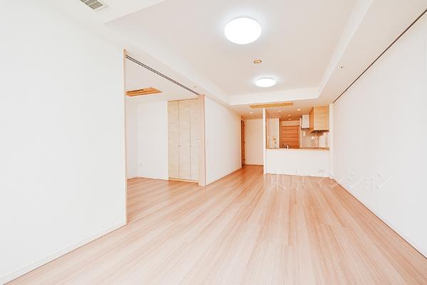 中古マンション 新宿区西新宿６丁目15-1 都営大江戸線都庁前駅 3億4,800万円