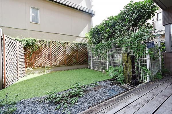 ジェイパーク目黒Ⅳ 庭