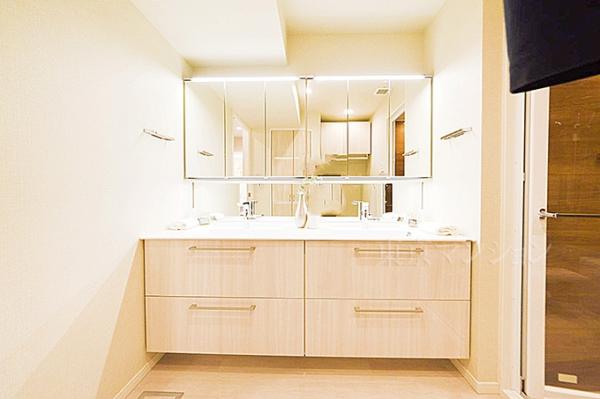 キャナルワーフタワーズイースト 洗面化粧台