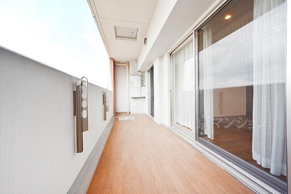 センチュリー千歳烏山レジデンス バルコニー