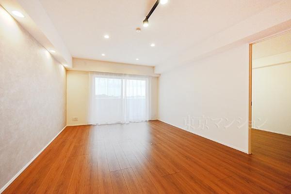 センチュリー千歳烏山レジデンス リビング