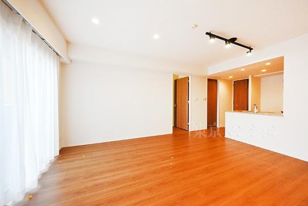 センチュリー千歳烏山レジデンス リビング