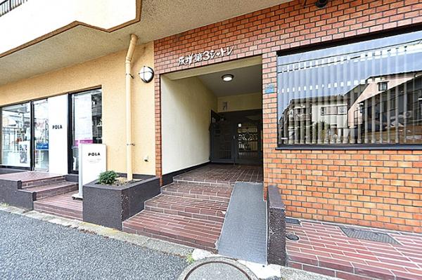 成増第３シャトレ エントランス（外）