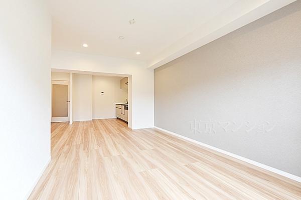 エスカイア大泉学園第２ リビング