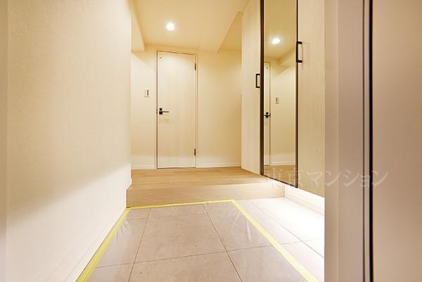 パークハイム三鷹 玄関