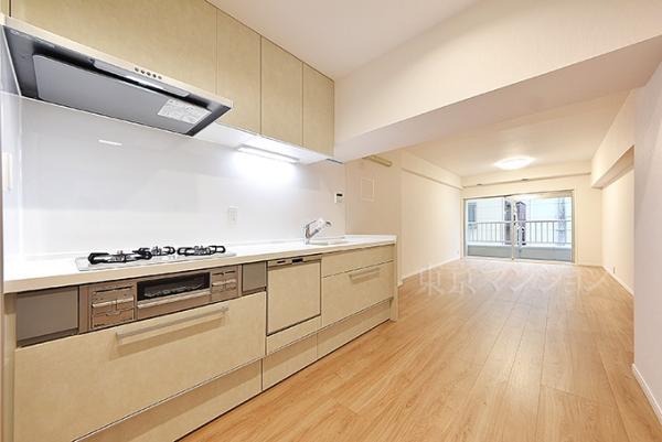 ユテライズ根岸 リビング